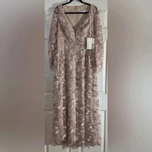 MAC DUGGAL Light Pink Floral Applique Long Sleeve Illusion Gown Style 70224 NWT - Picture 5 of 8